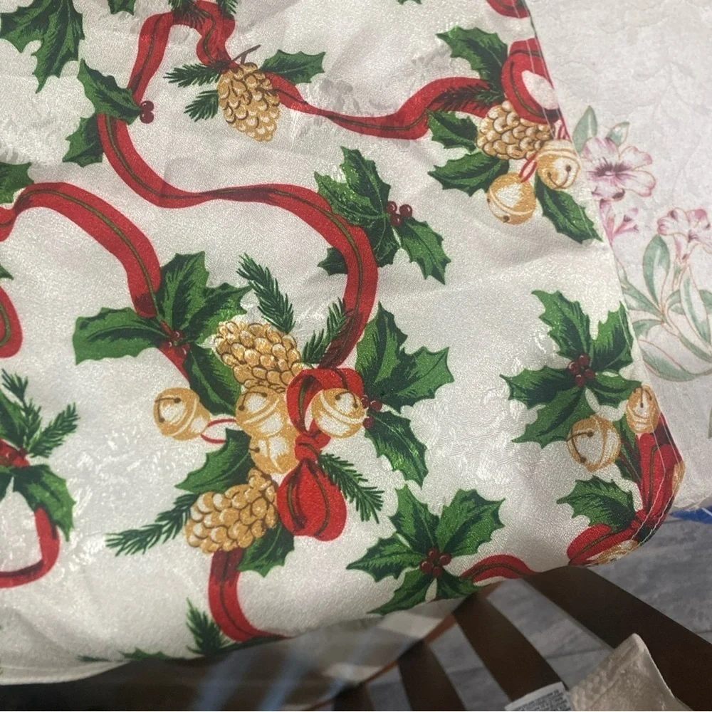 Christmas Table‎ Runner Holly Pine Cones Pine Needles Table Runner 67x13”